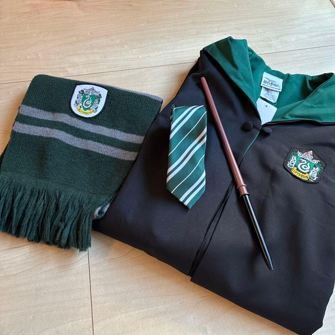 ハリーポッター スリザリンセット(ローブ、杖、マフラー、ネクタイ