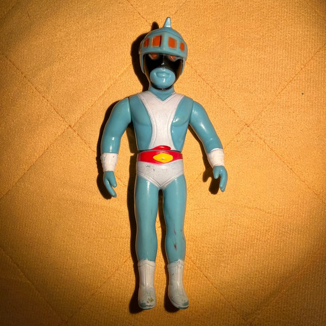 ポピー　シルバー仮面　ソフビ Yahoo!オークション - 【人形】 『シルバー仮面』マスク付きソフビ 面