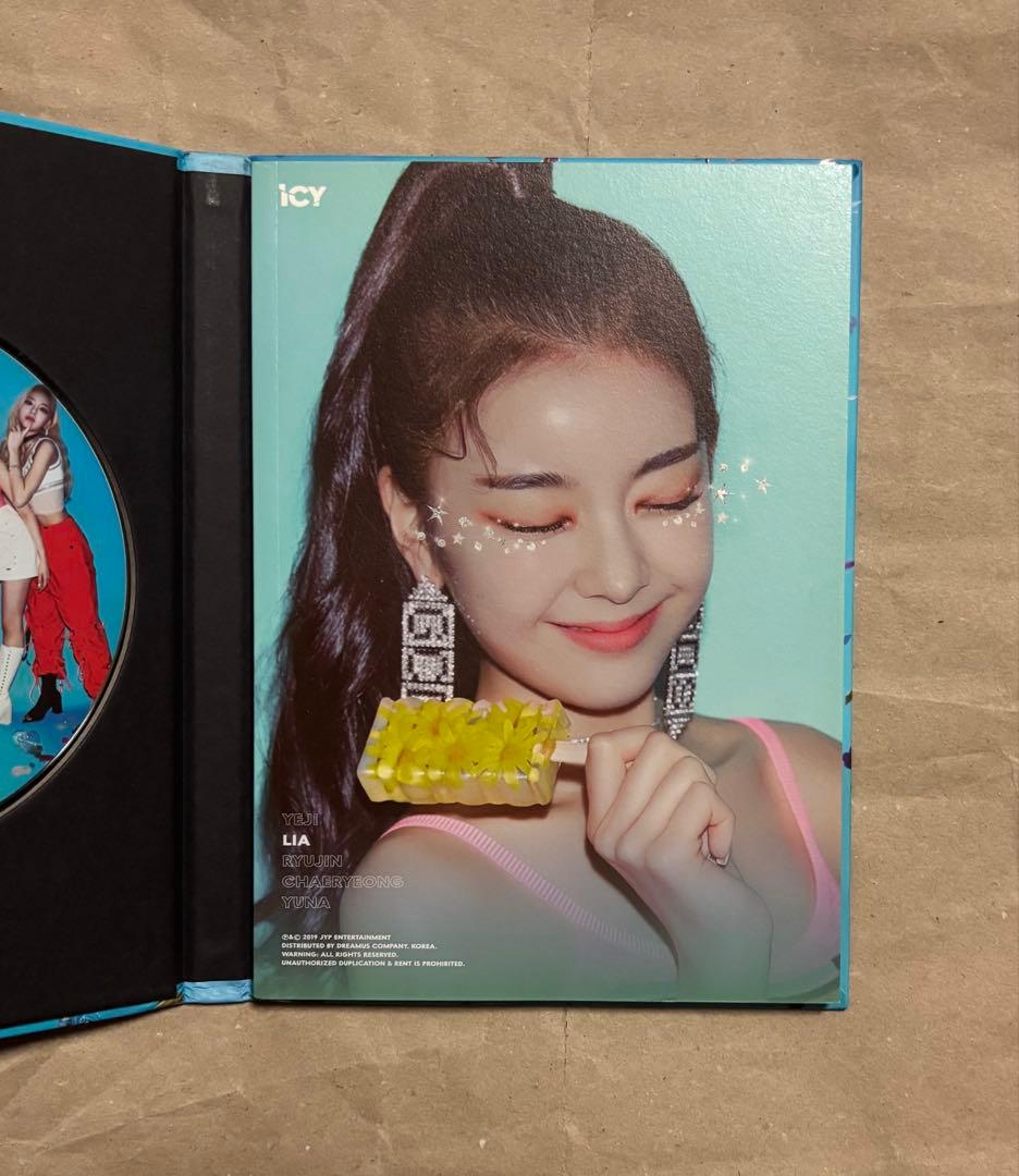 ITZY ICY リア サインアルバム - メルカリ