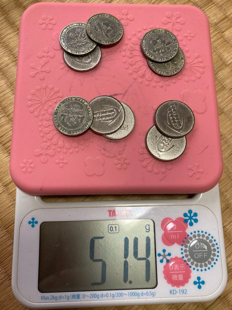 パチンコ スロット コイン メダル 25パイ 3kg 中古 - メルカリ