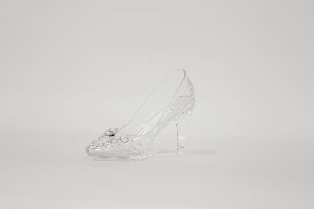 EMMA エマ 本当に履けるガラスの靴 (23.5cm)