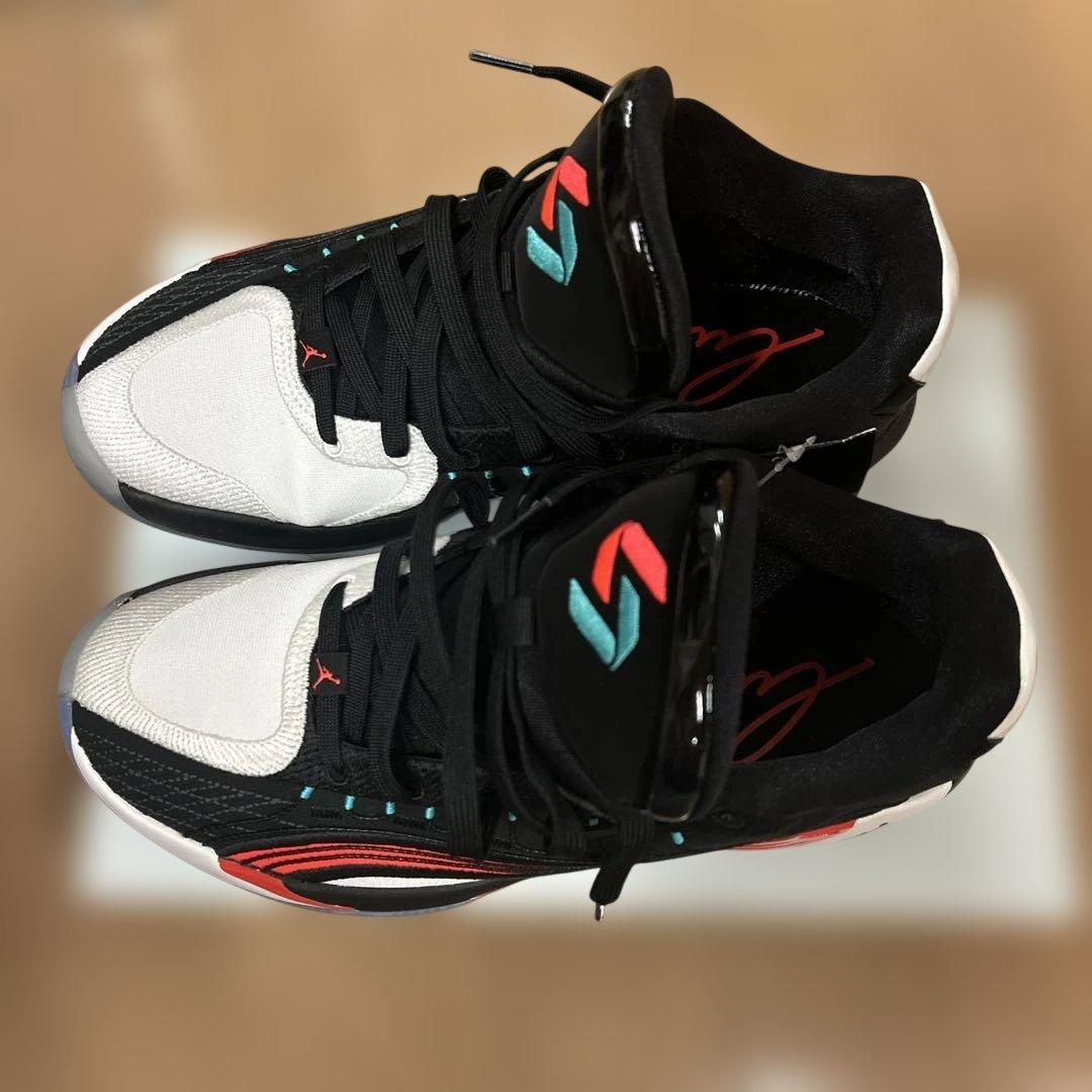 Luka4 バスケットボールシューズ 27.5cm