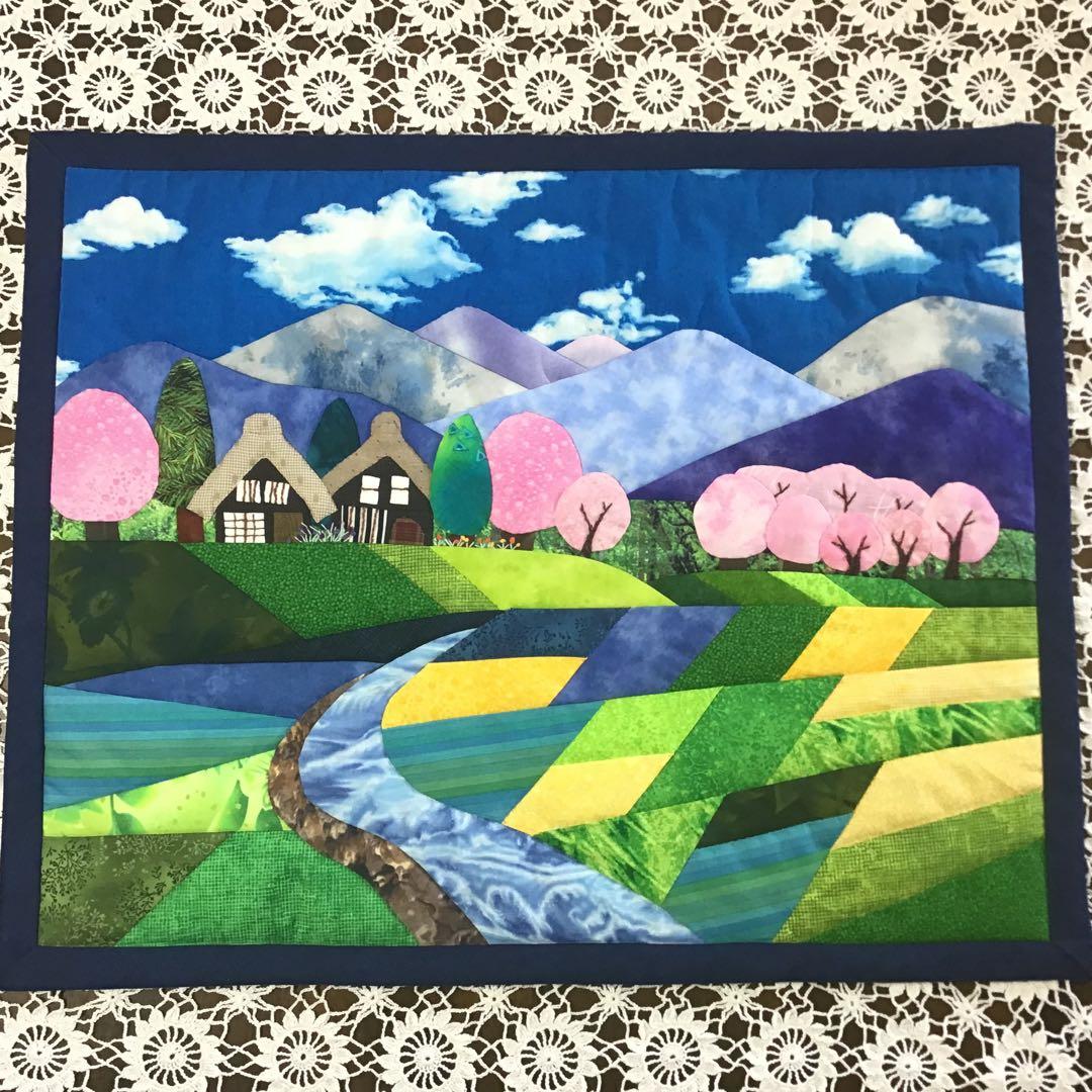 パッチワークキルト♪桜並木♪合掌造り♪里山の春の風景タペストリー