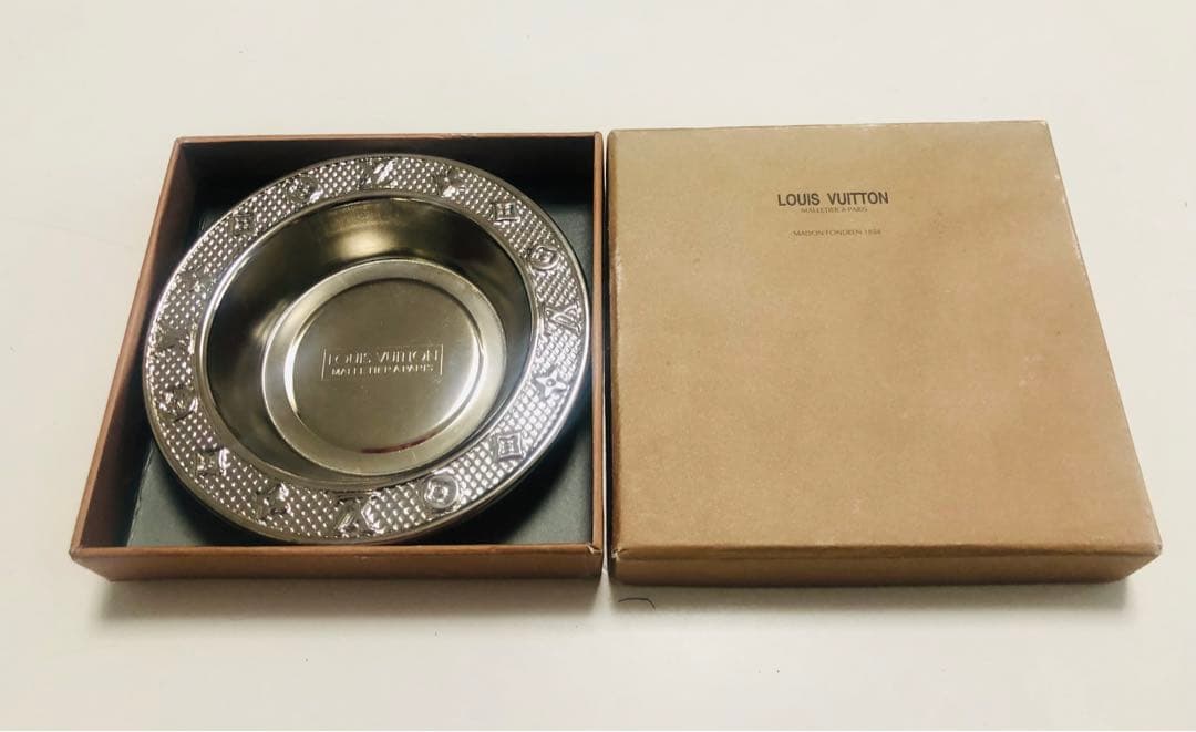 LOUIS VUITTONモノグラム 灰皿 アッシュトレイ 小物入れ インテリア 楽天市場】□極美品□ LOUIS VUITTON ルイヴィトン モノグラム 灰皿