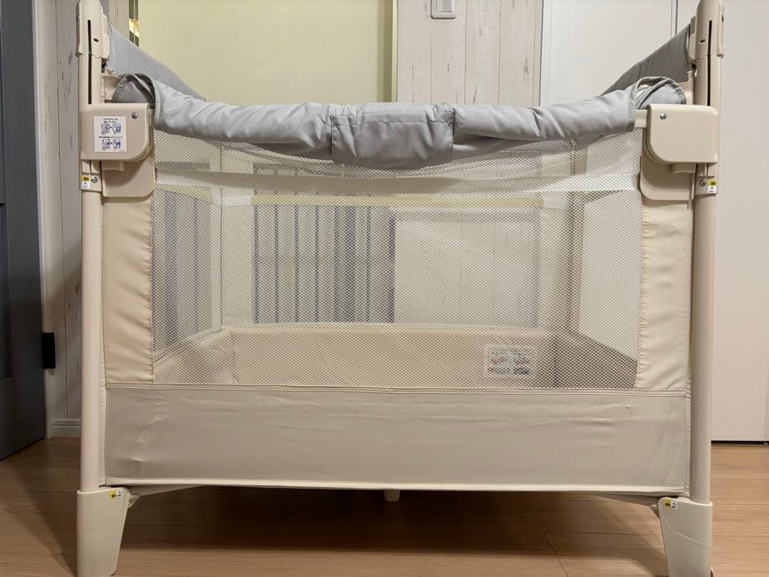 ベビーベッド アップリカ ココネルエアー ホワイトグレーAmazon.co.jp