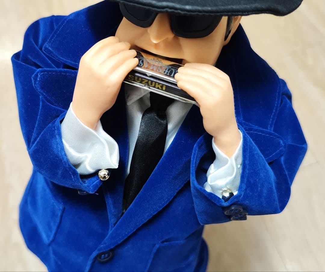 ブルースハープを吹く人形 SUZUKI BLUES MAN Hamonica - メルカリ