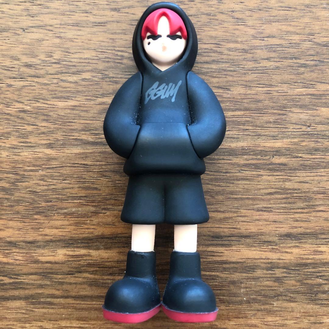 訳ありジャンク品 txt ヨンジュン GGUM フィギュア - メルカリ
