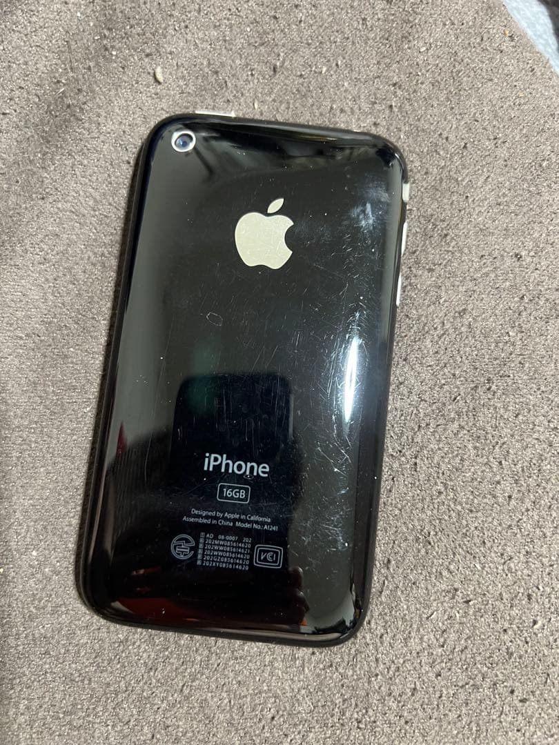 iPhone 3G 16GB - メルカリ