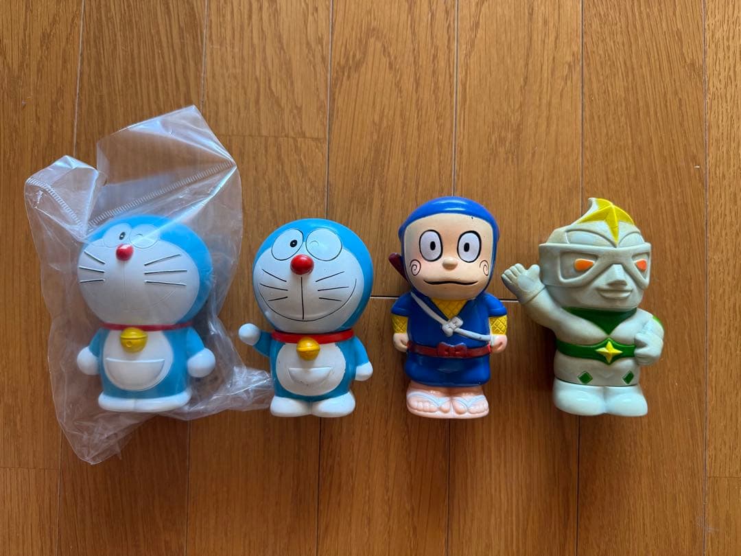 ミラーマン、ドラえもん、忍者ハットリくんのレトロ貯金箱4点セット ミラーマン、ドラえもん、忍者ハットリくんのレトロ貯金箱4点セット