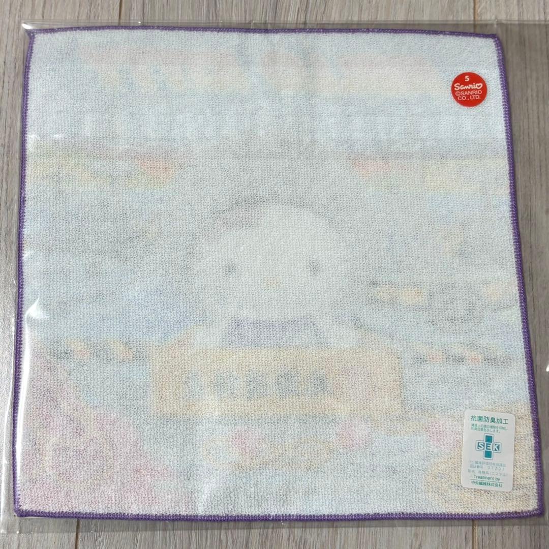 ハローキティ タオルハンカチ 北海道限定 - メルカリ