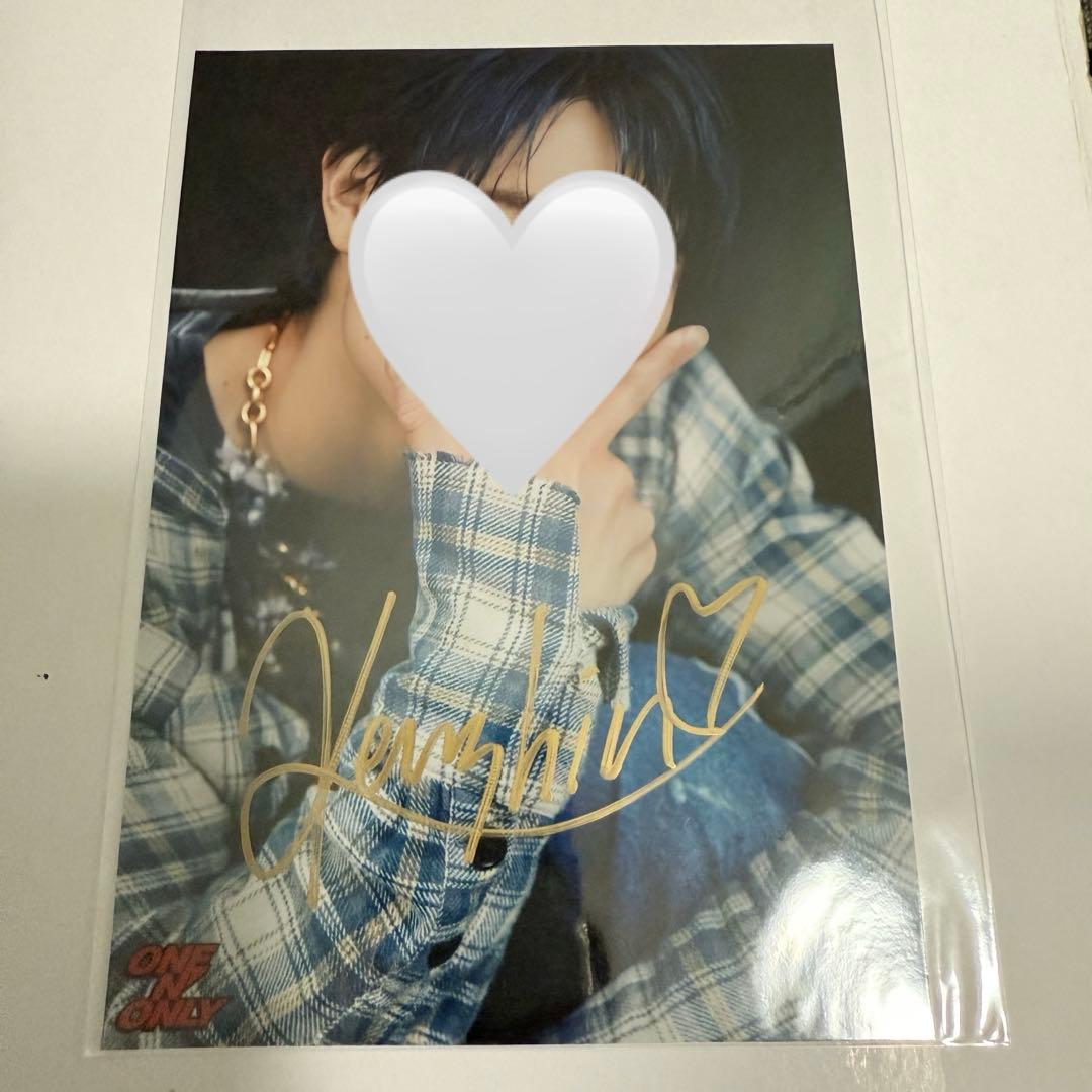 ワンエン KENSHIN 上村謙信 サイン入り2Lフォト_09 ONE N' ONLY KENSHIN 上村謙信 生写真 ワンエン - メルカリ
