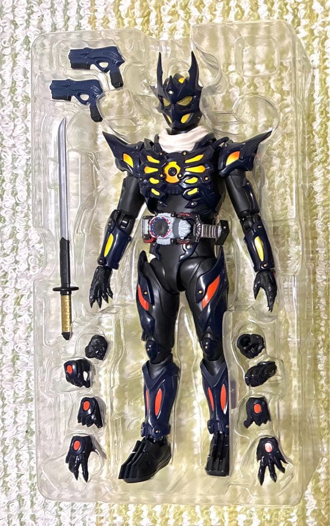 S.H.Figuarts 仮面ライダードレッド