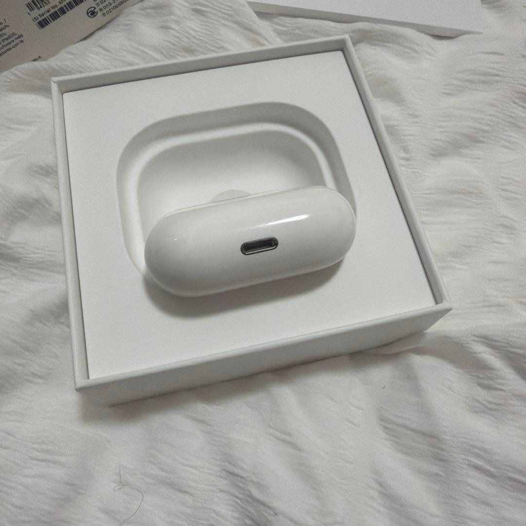 AirPods第3世代本体 ホワイト 充電ケース付き - メルカリ