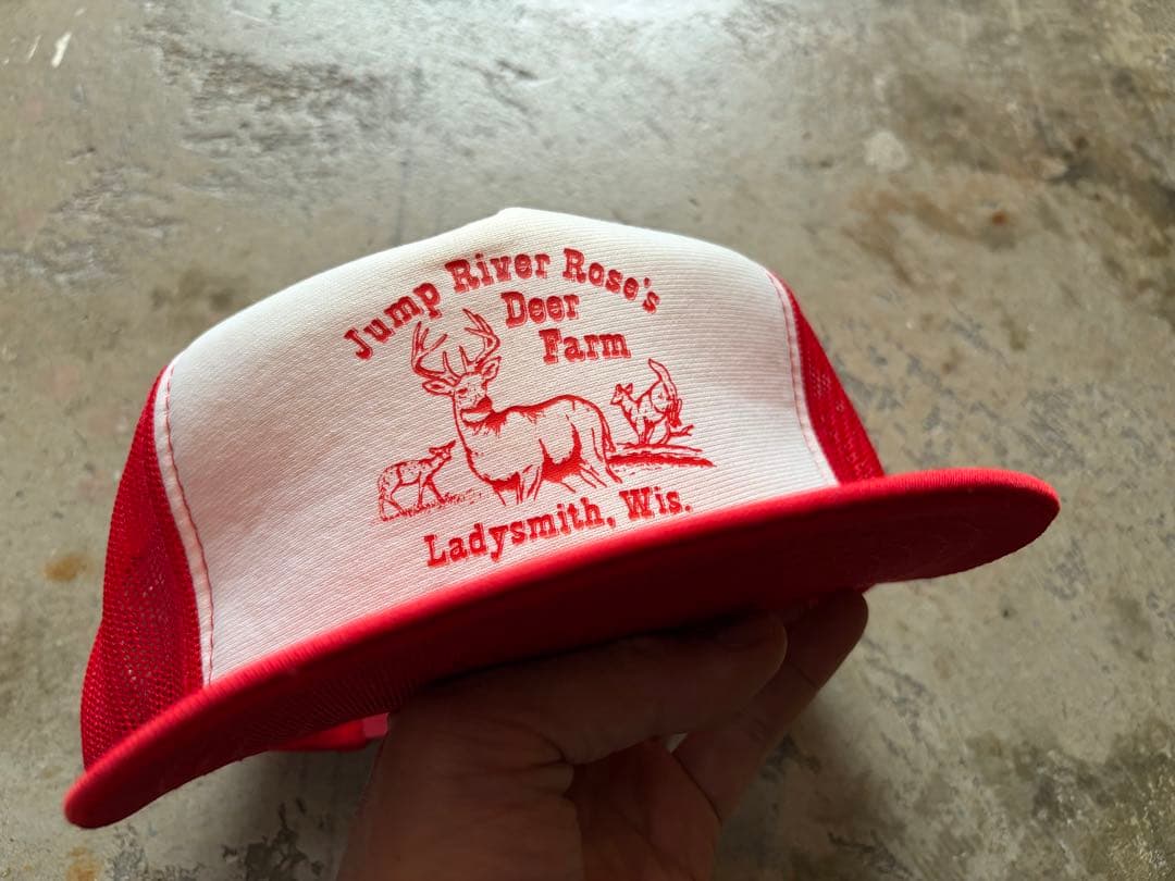 超激レアプリントデッドストックトラッカーキャップ - メルカリ