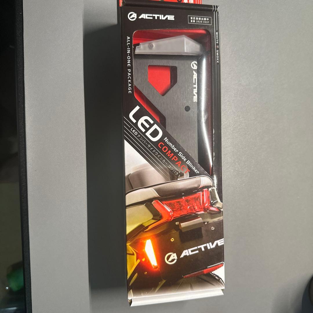 [新品] ACTIVE LEDナンバーサイドウインカー コンパクトクリアレンズ 更にコンパクトになったホルダー一体型ウインカー！“アクティブ LED