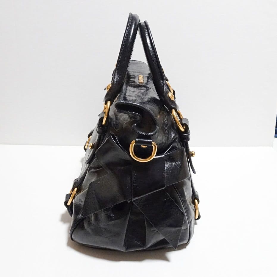 miumiu サイドリボン 2wayバッグ ブラック ヴィッテロルクス - メルカリ