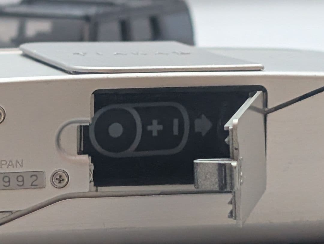 フジフィルム ティアラ Ⅱ 28㎜ F=1:3.5 大人気フィルムカメラ 現状品