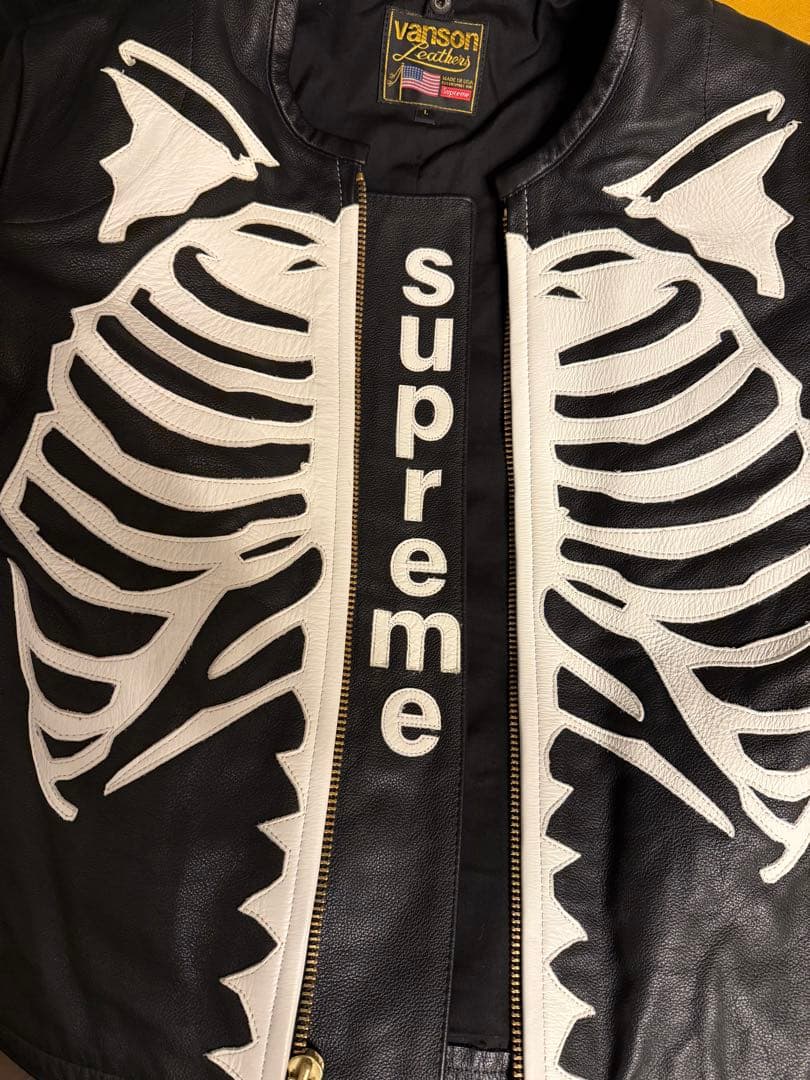 Supreme Vanson Leather Bones Jacket② Supreme x Vanson Leather Bones Jacket - Exclusive Collaboration!