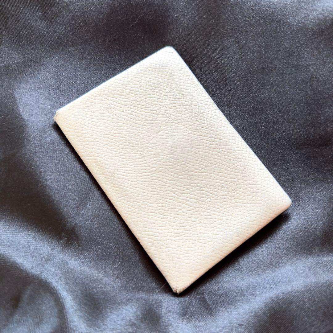 人気✨エルメス HERMES カルヴィ カードケース　ホワイト エルメス カルヴィ カードケース 名刺入れ ホワイト 白 エバーカラー