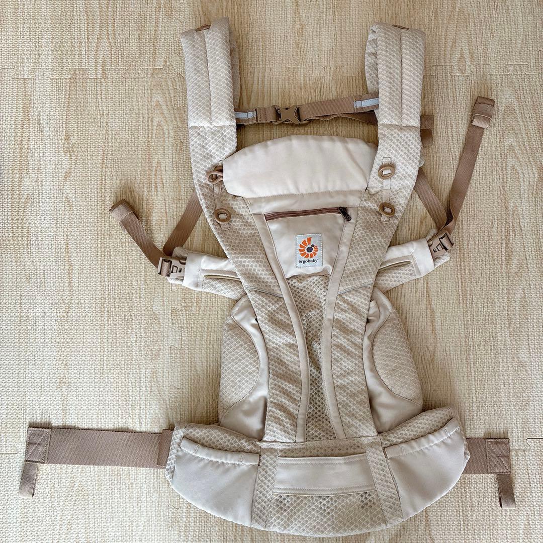 エルゴベビー オムニブリーズ ナチュラルベージュ 抱っこ紐 メッシュ OMNI Breeze / ナチュラルベージュ | エルゴベビー オンラインストア