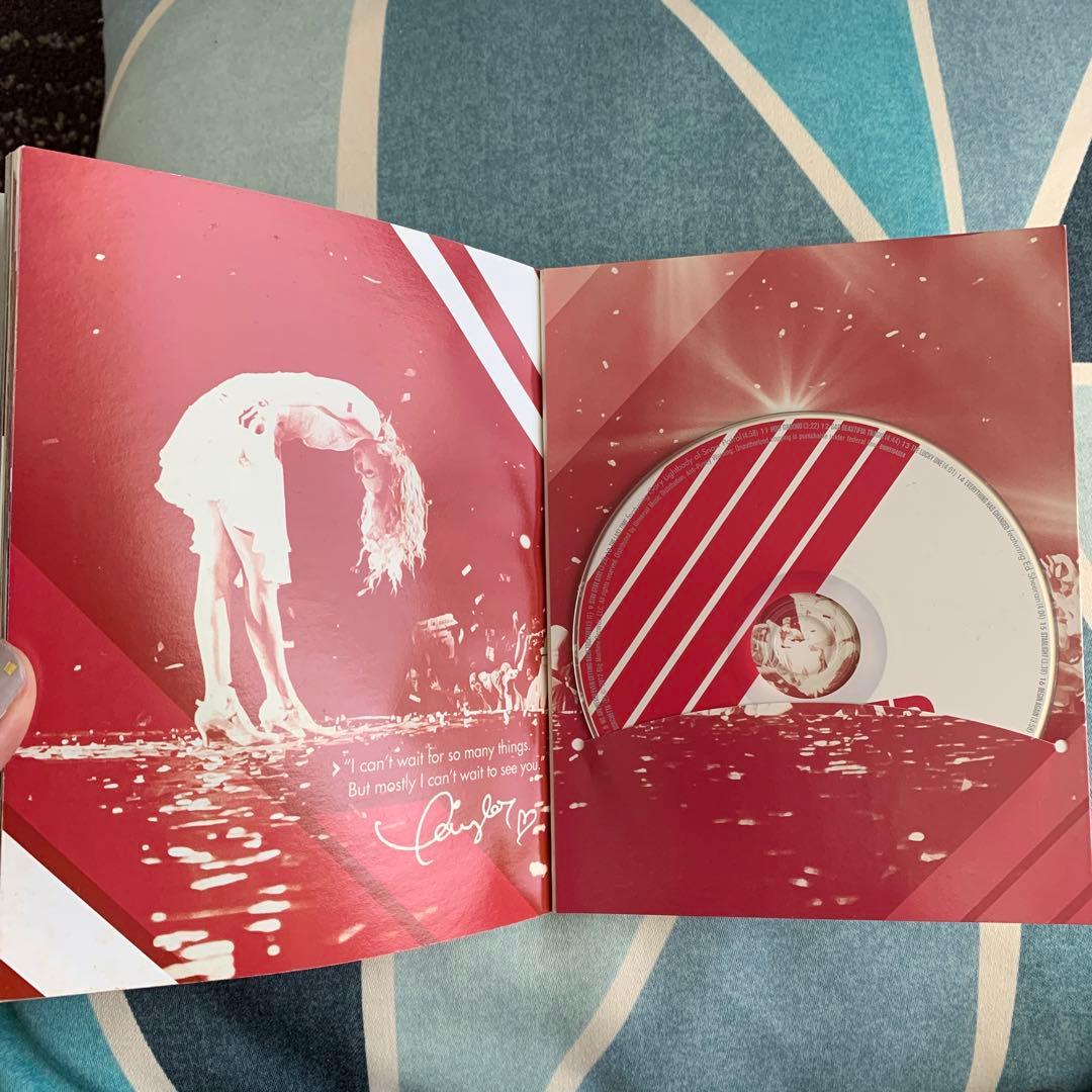 RED Taylor Swift フォトブック付き 限定版 - メルカリ