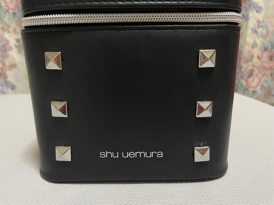 シュウウエムラ ノベルティ バニティポーチ コスメボックス コスメ