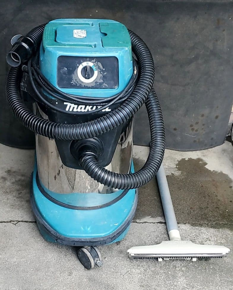 マキタ490乾、湿両用掃除機 マキタ（makita） 490 乾湿両用集塵機 ステンレスタンク仕様 集じん