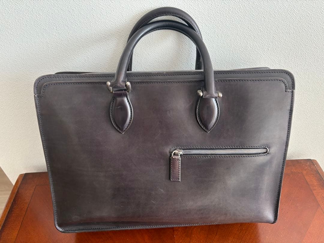 Berluti ベルルッティ　バック　正規品 関税込◇国内発送 Berluti ベルルッティアリゲーターバッグ (Berluti