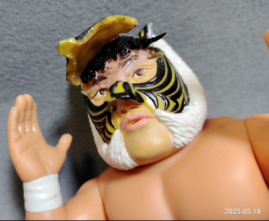 4代目タイガーマスク マスク剥ぎ 素顔見え カスタムソフビ HAO絶版