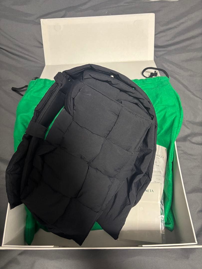 R*Y様 BOTTEGA VENETA カセットナイロンショルダーバッグ ブラッ BOTTEGA VENETA（ボッテガ・ヴェネタ） ショルダーバッグ CASSETTE