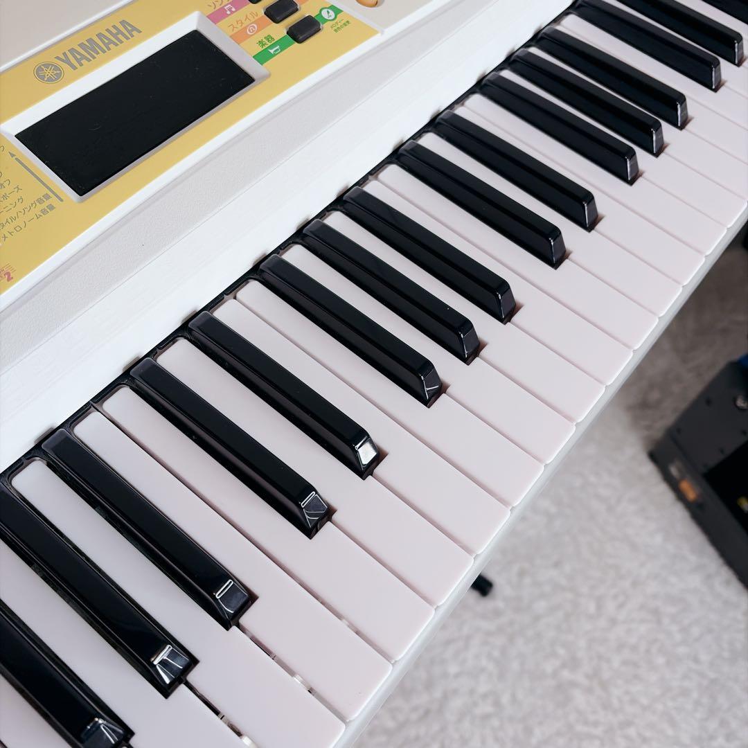 ヤマハ 電子キーボード スタンド付 キーボード 光る鍵盤 EZ-J15 - メルカリ