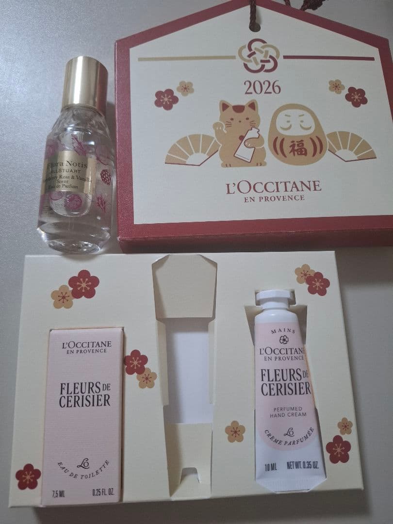 L'Occitane 香水、ハンドクリーム、フローラノーティス香水セット