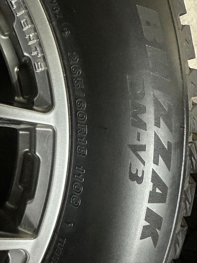 RAYS グラムライツ18インチ ブリヂストン スタッドレス バリ溝