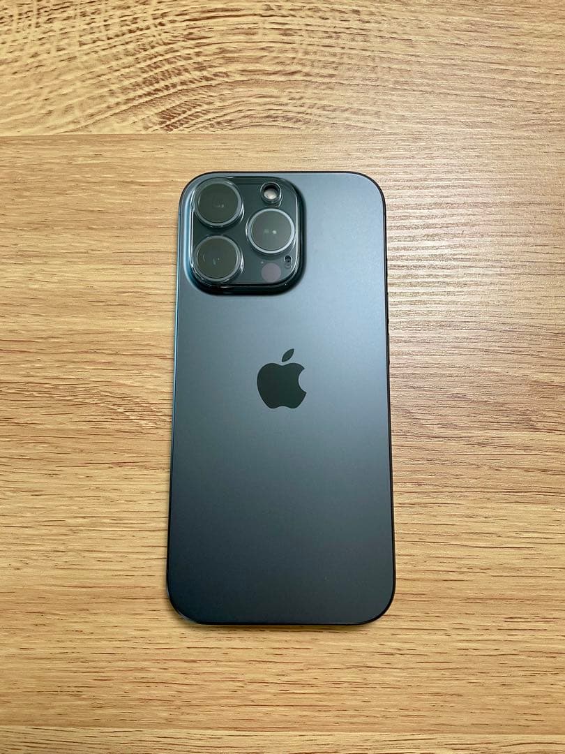Apple iPhone 16 Pro 256GB スペースグレー 本体 - メルカリ