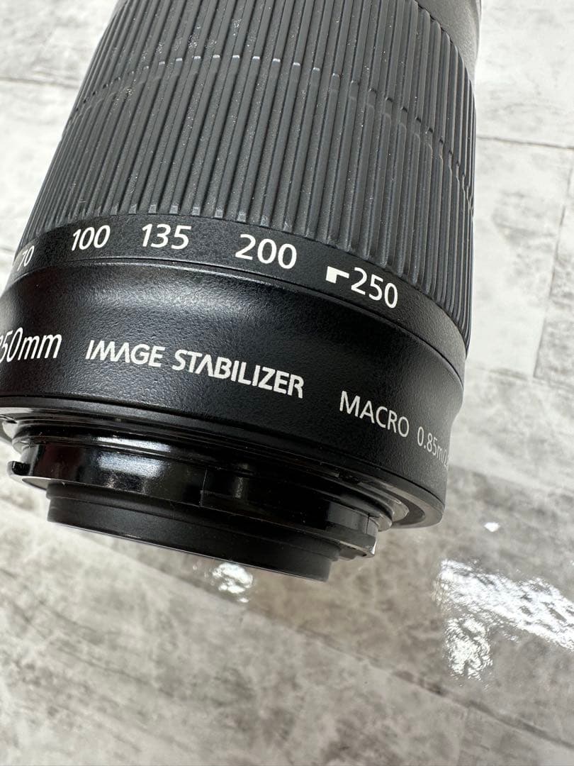 Canon望遠レンズ　EF-S 55-250mm f/4-5.6 IS STM