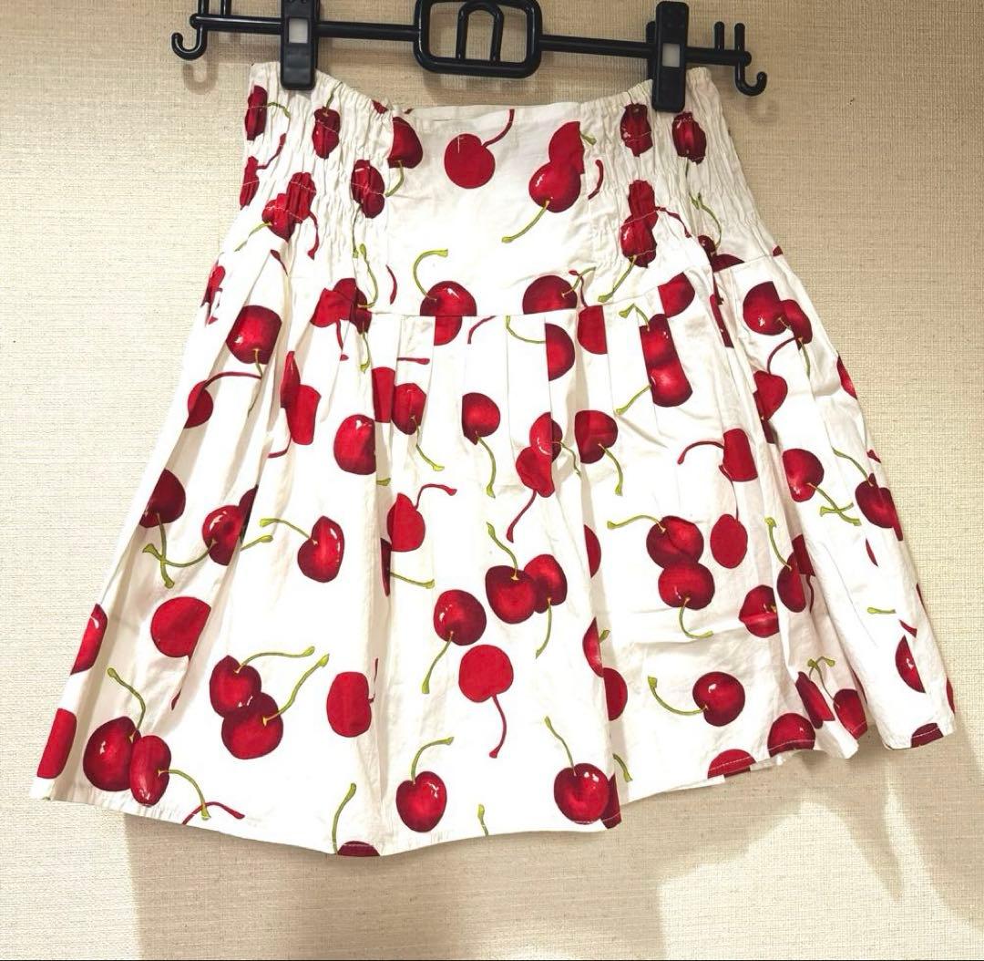 ミニスカート さくらんぼ柄 - メルカリ