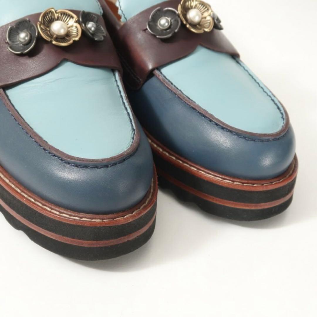 【美品】コーチ レザー 厚底ローファー 23.5cm フラワーモチーフ