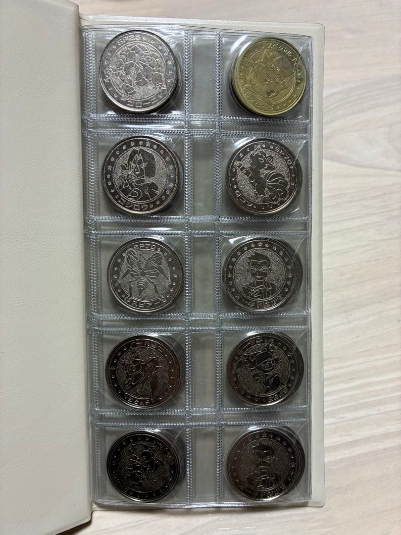 希少 ポケモンバトルコインセット 127枚 明治ジュースおまけ - メルカリ