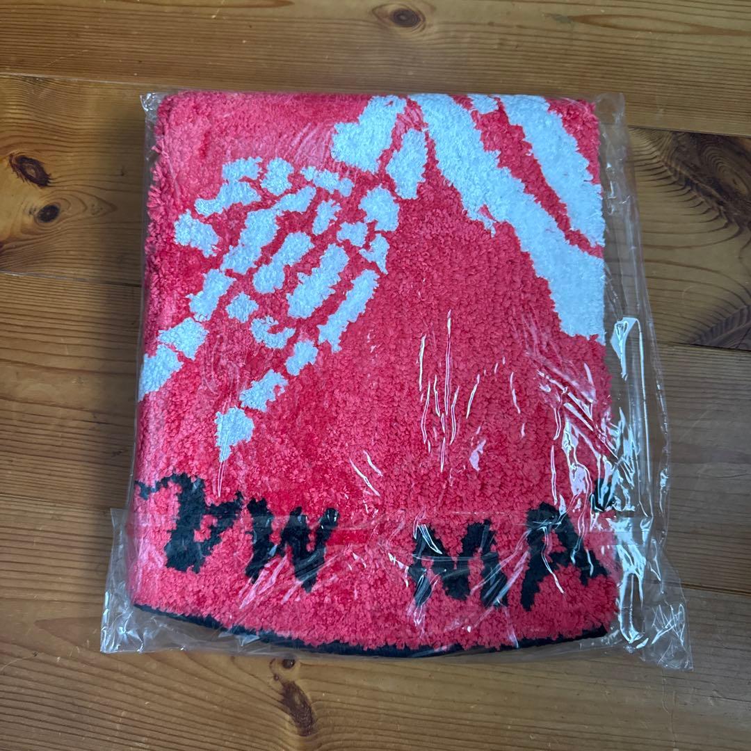 新品未開封 MTH マキシマムザホルモン ふわっRUGMAT ラグマット レッド