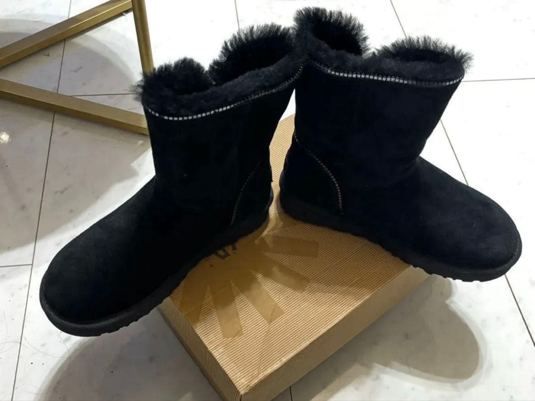 UGG ムートンブーツ ファスナー金具ビジュー 未使用 ショートブーツUS6