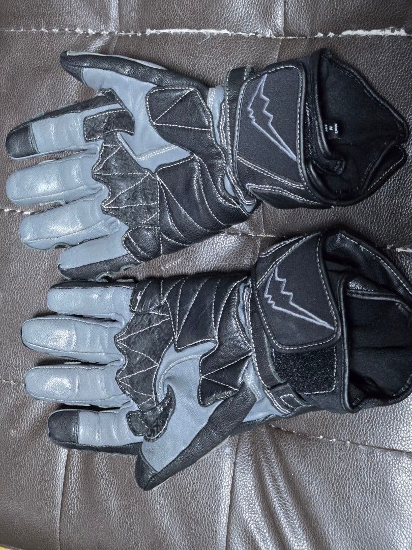 クシタニ GPゼストウィンターグローブ Mサイズ ブラック/グレー 防寒