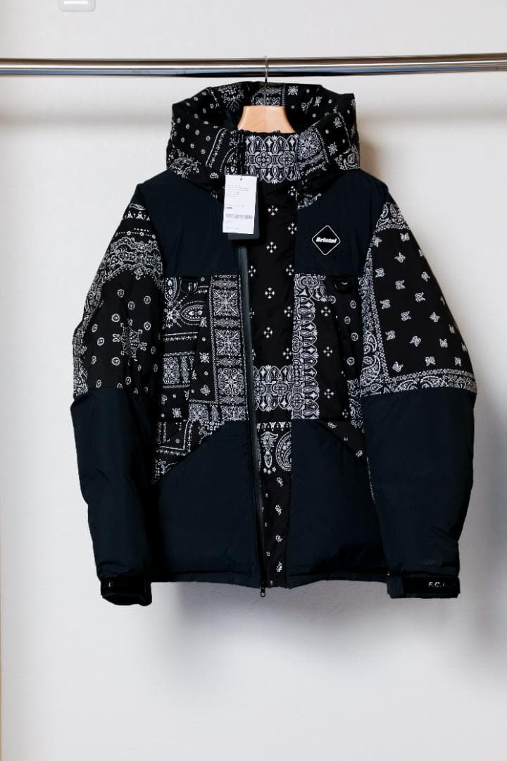 新品 FCRB ブリストル バンダナ柄パターン黒 ダウンジャケット サイズL