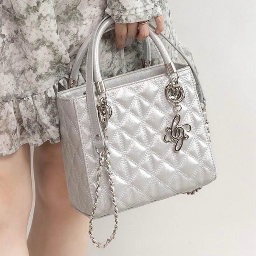 RANDA 2WAY キルティングバッグ シルバー - メルカリ