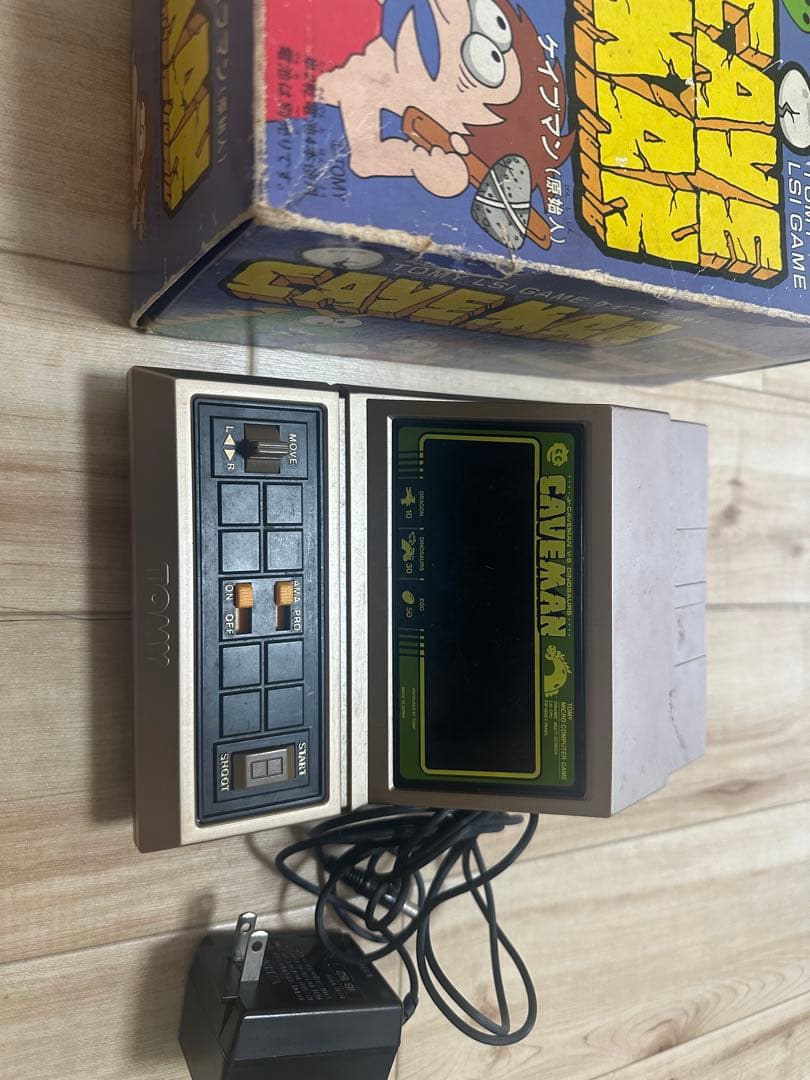 TOMY CAVEMAN LSIゲーム ケイブマン（原始人）