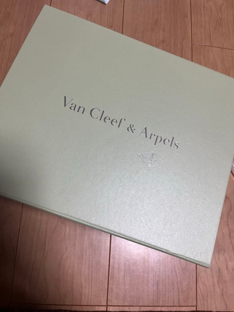 非売品？　ヴァンクリーフ&アーペル　お香セット 5404530004.jpg