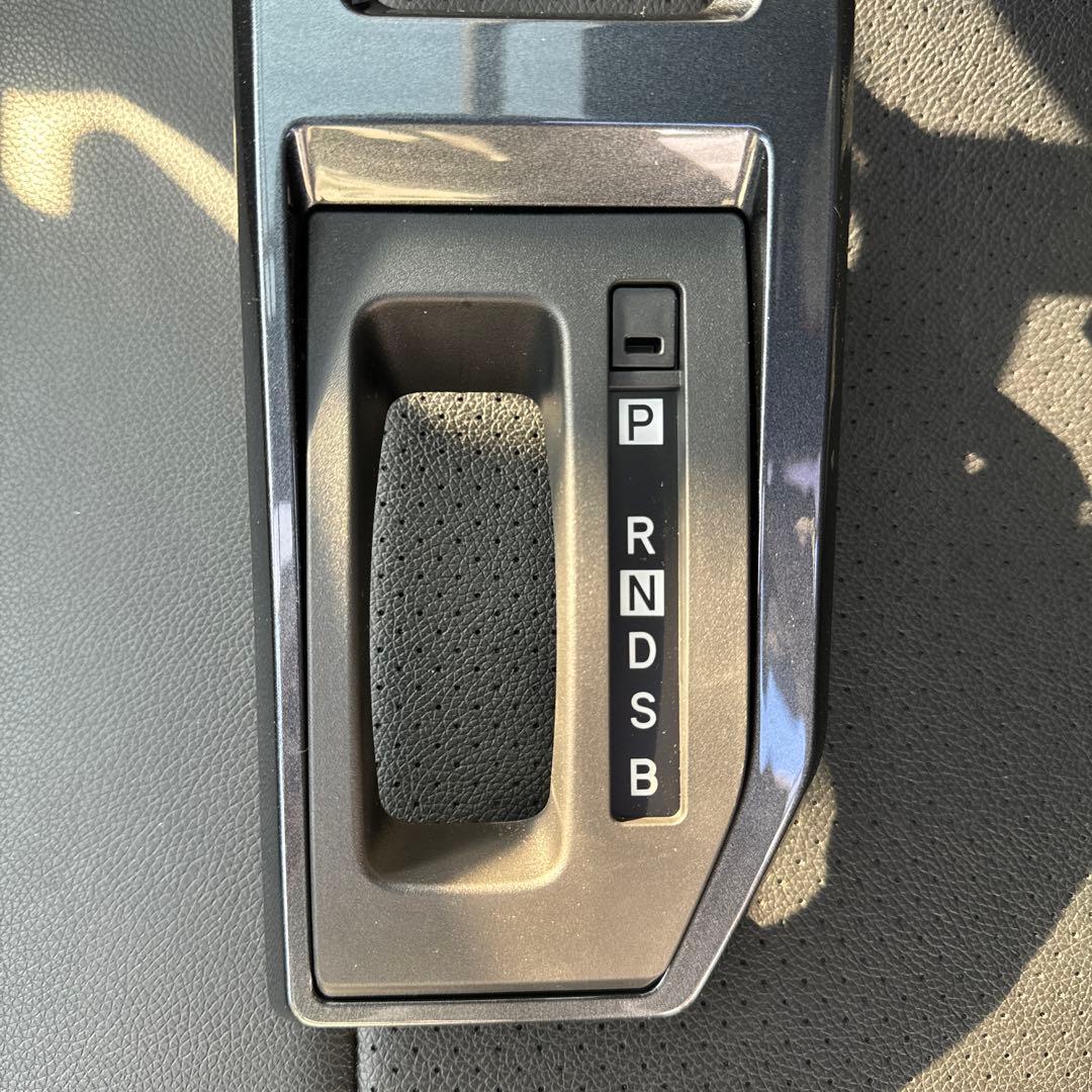 ダイハツ タフト エアコン&シフトパネル 純正色塗装！おまけ付き