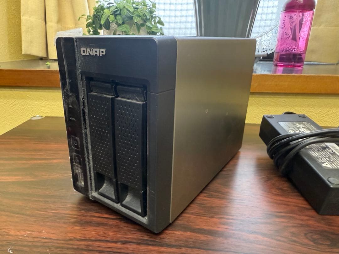 QNAP TS-269L (中小企業向け高性能 2 ベイ NAS サーバー)