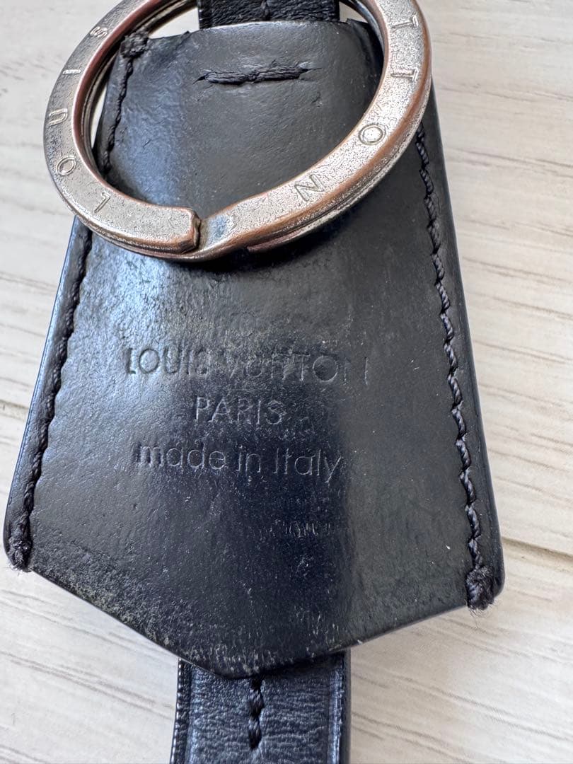 Louis Vuitton ブラックレザー キーホルダー