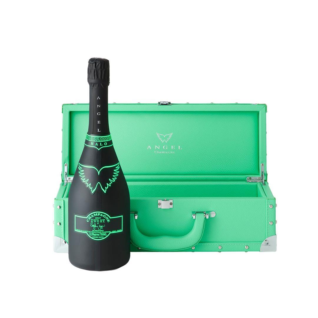ANGEL シャンパン グリーン ケース - メルカリ