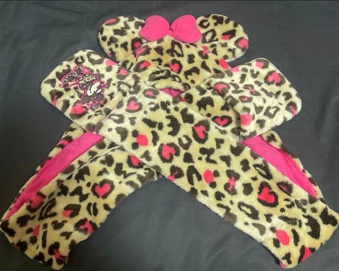 ミニーマウス風ヒョウ柄マフラーキャップ ディズニー ミニーちゃん ヒョウ柄 マフラーキャップ - メルカリ